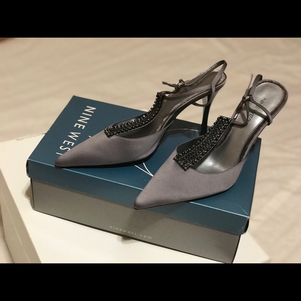Nine West silver satin prom size 10 M